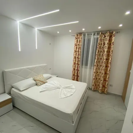Apartment In Plazhe *